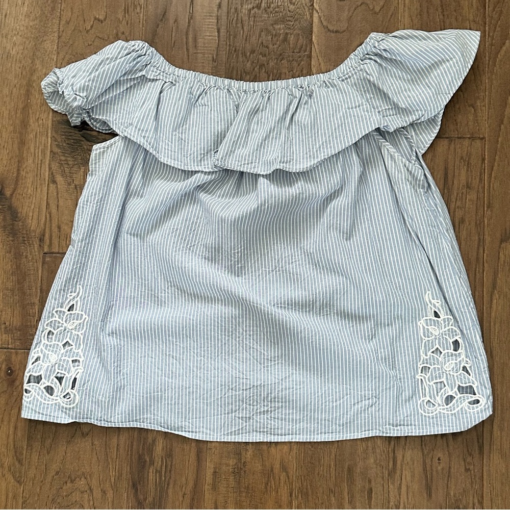 Merona blue and white striped off the shoulder embroidered top size XXL